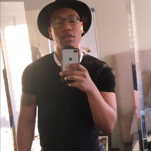 Meet your Posher, Damon